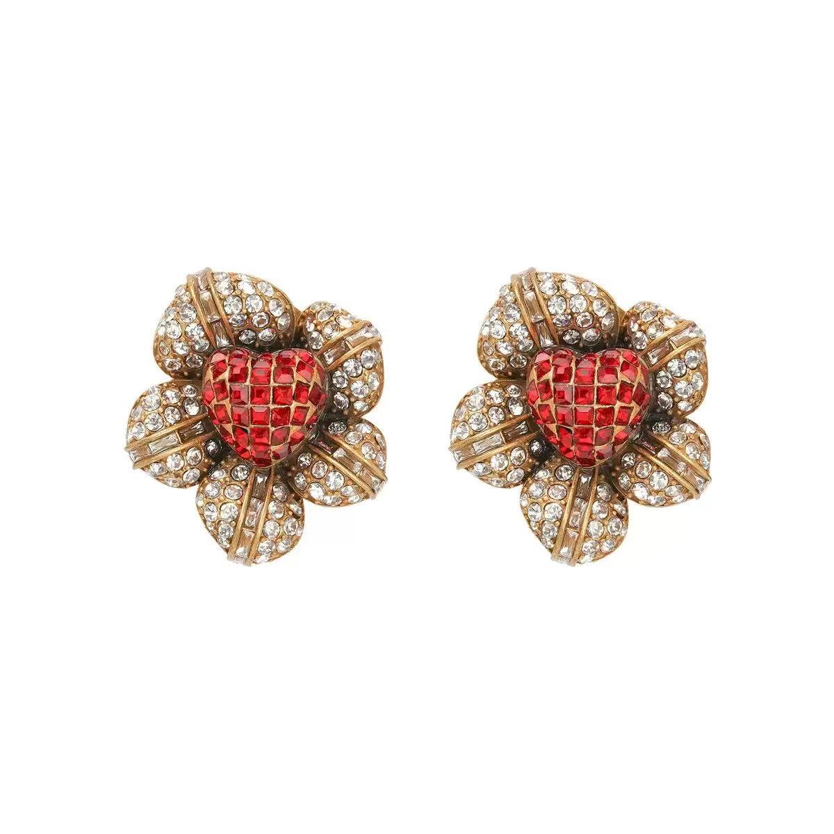 Vintage heart shape earrings