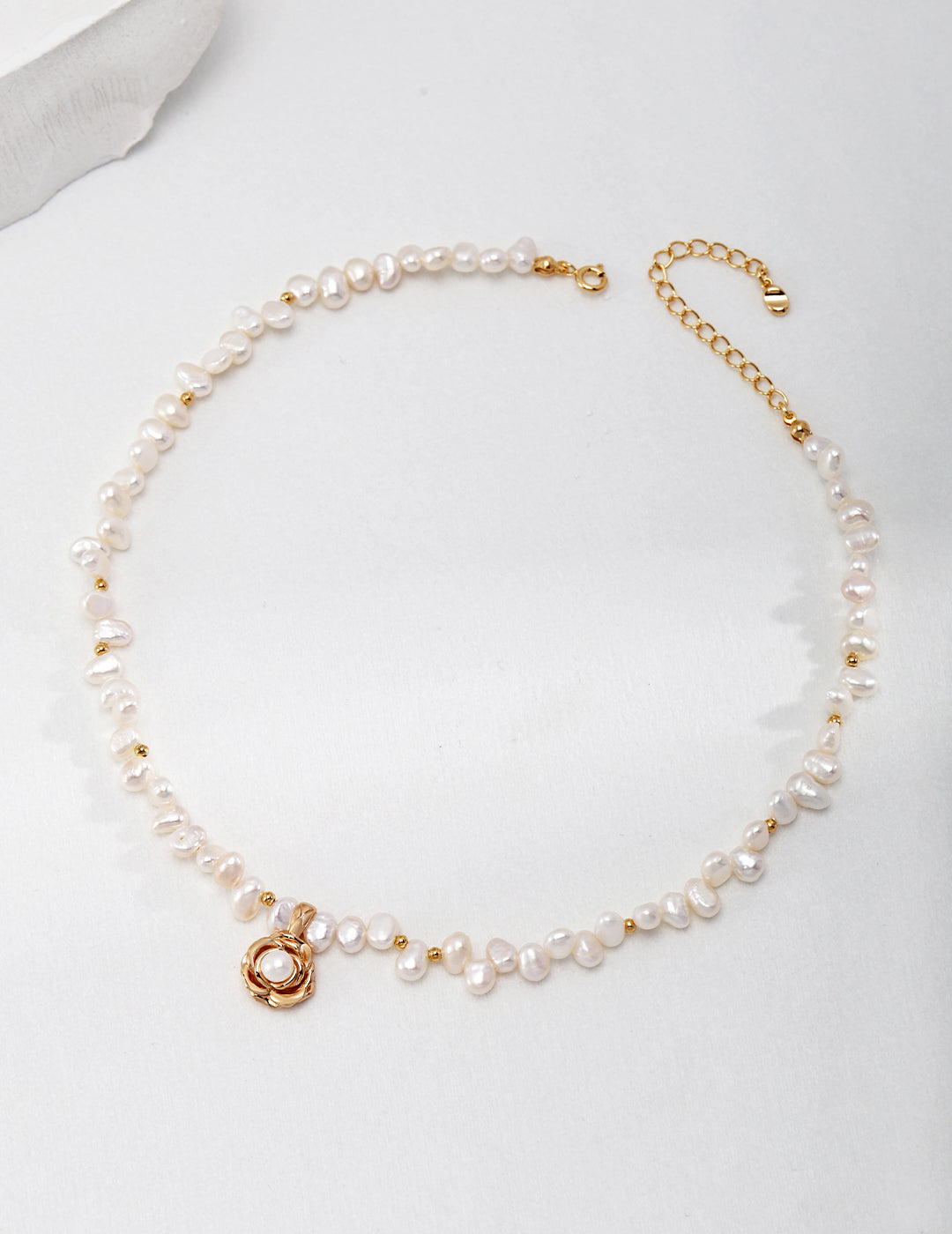 Topo Revive Camellia Irregularly Shaped Natural Pearl Necklace