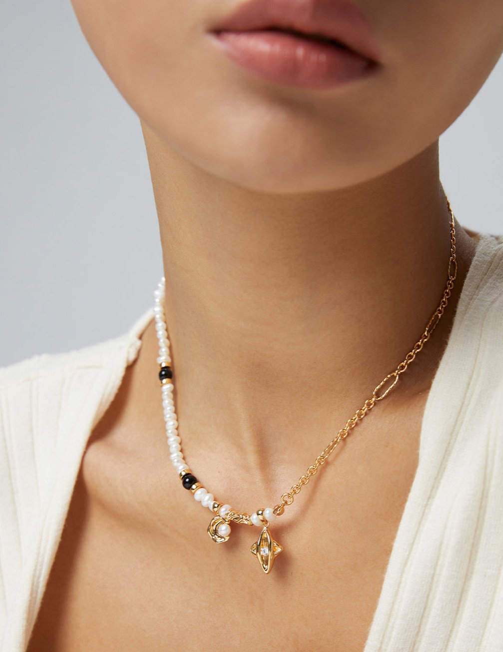 Topo Revive Celestial Moon & Star Necklace with Onyx and Natural Pearl