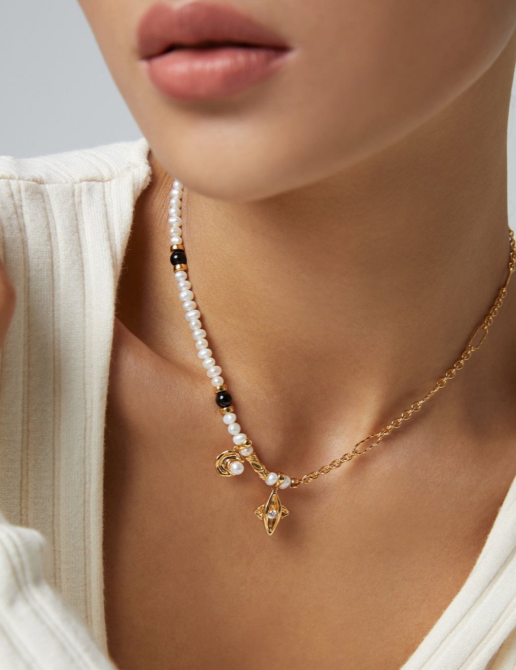 Topo Revive Celestial Moon & Star Necklace with Onyx and Natural Pearl