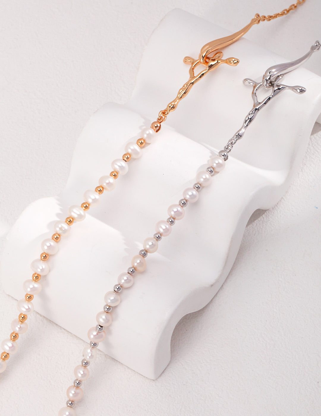 Topo Revive Half and Half Silver Pearl Necklace with Fluid Design