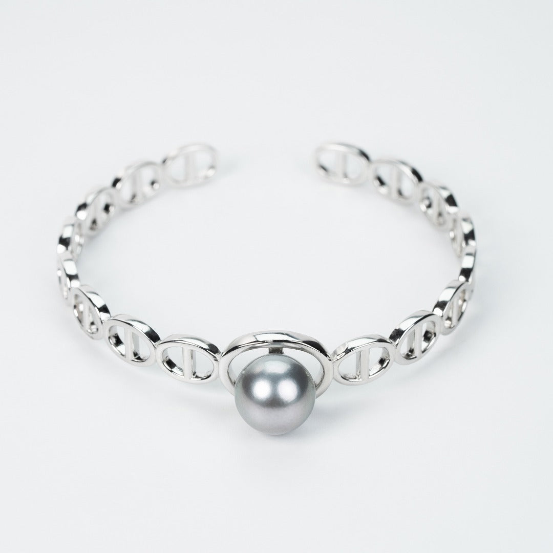 Topo Revive Platinum Grey Akoya Pearl Open Bracelet