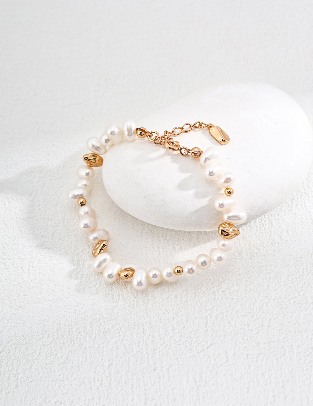 Irregular Pearl Golden Bracelet