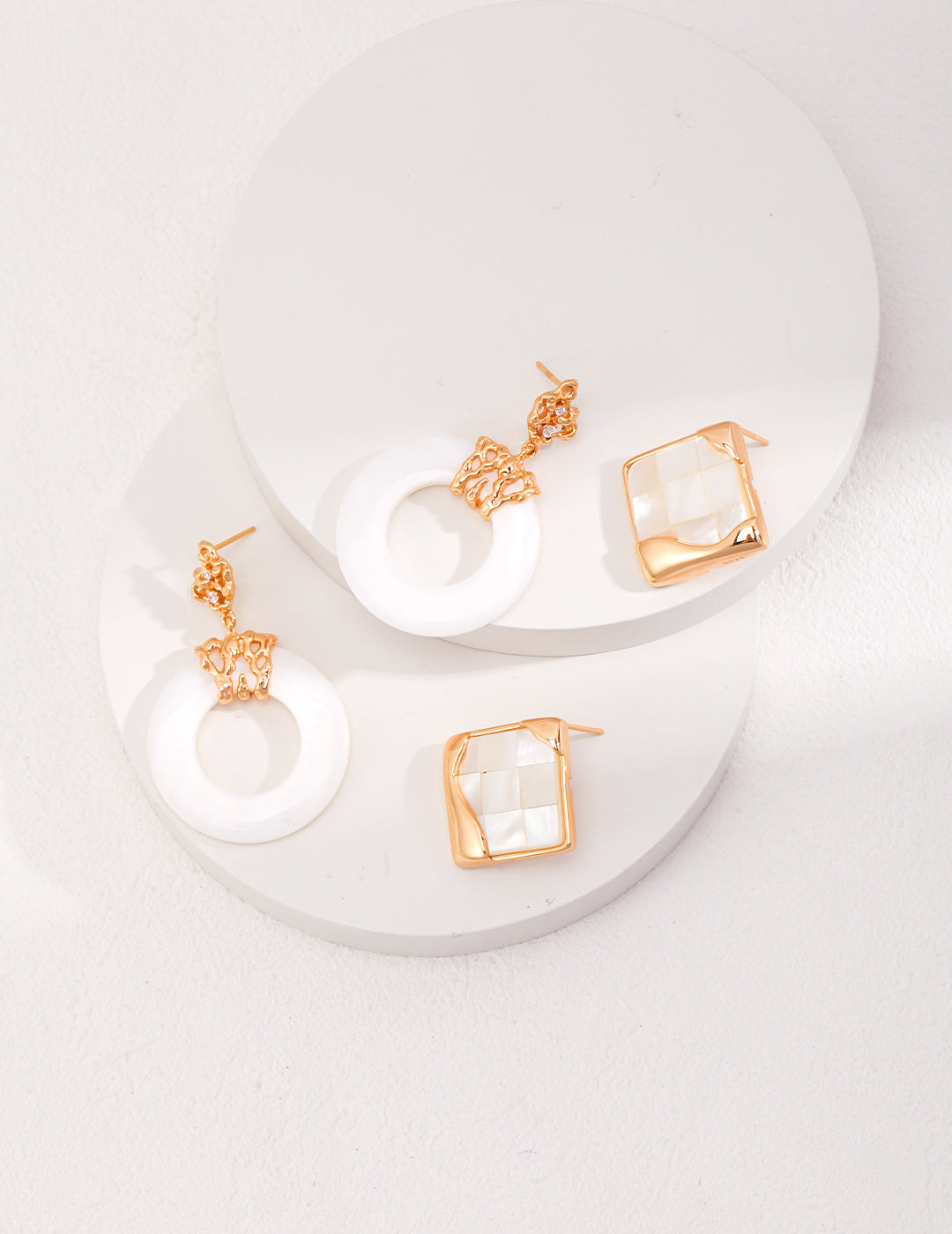 Minimalist Circular Mother-of-Pearl Earrings