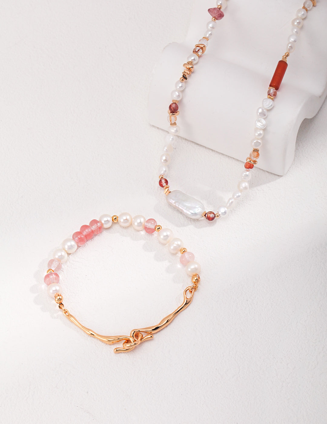 Topo Revive Strawberry Quartz & Baroque Pearl Harmony Necklace