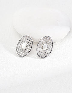 Topo Revive Classic Pattern Oval Silver Mother- of-Pearl Earrings Silver