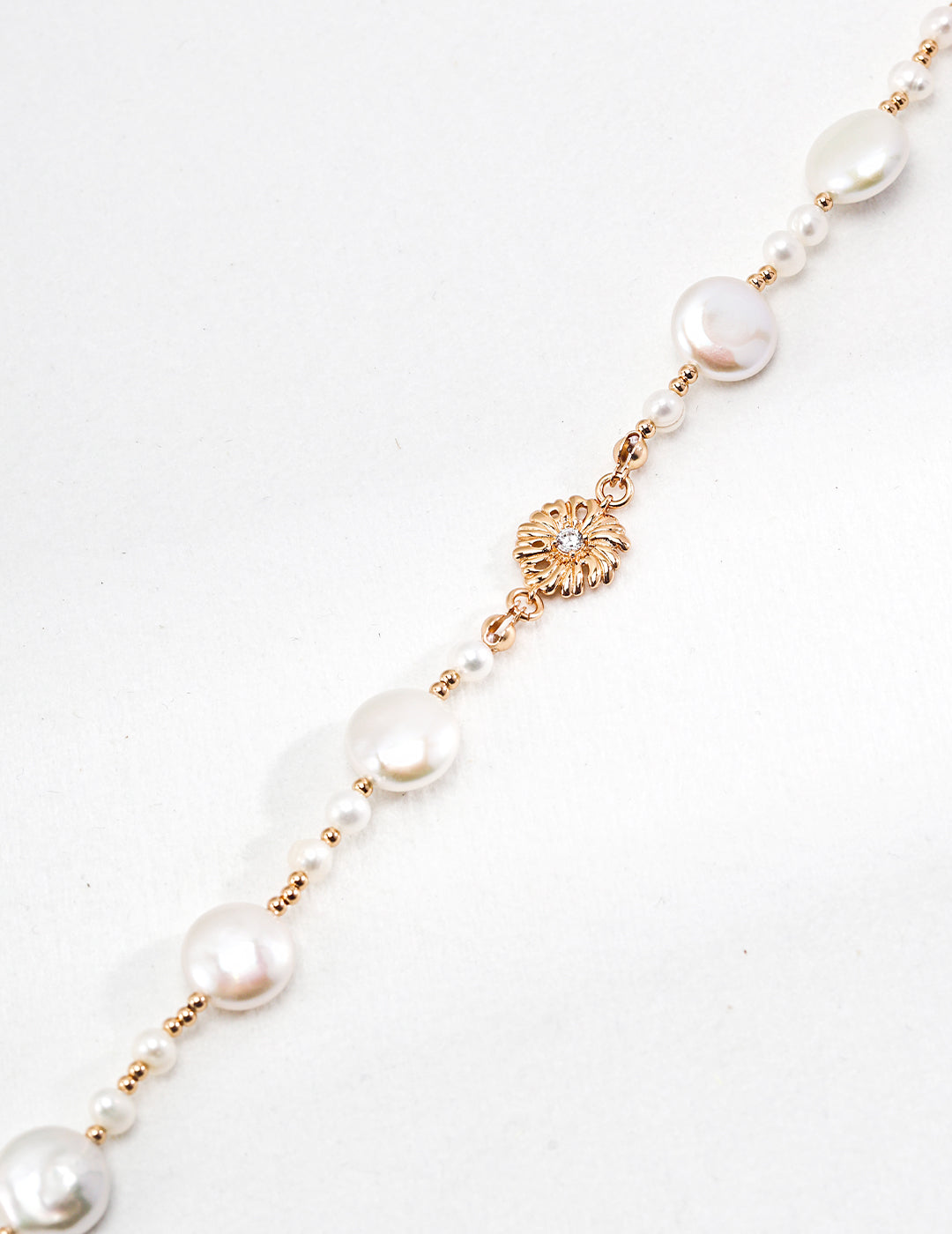 Topo Revive Floral Silver Pearl Necklace