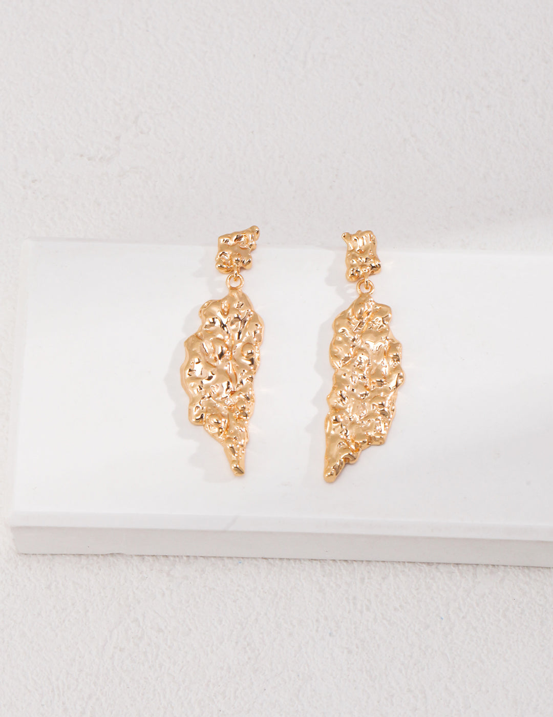 Topo Revive Molten Texture Leaf-Shaped Dangle Earrings