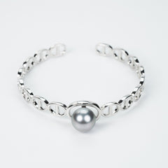 Topo Revive Platinum Grey Akoya Pearl Open Bracelet