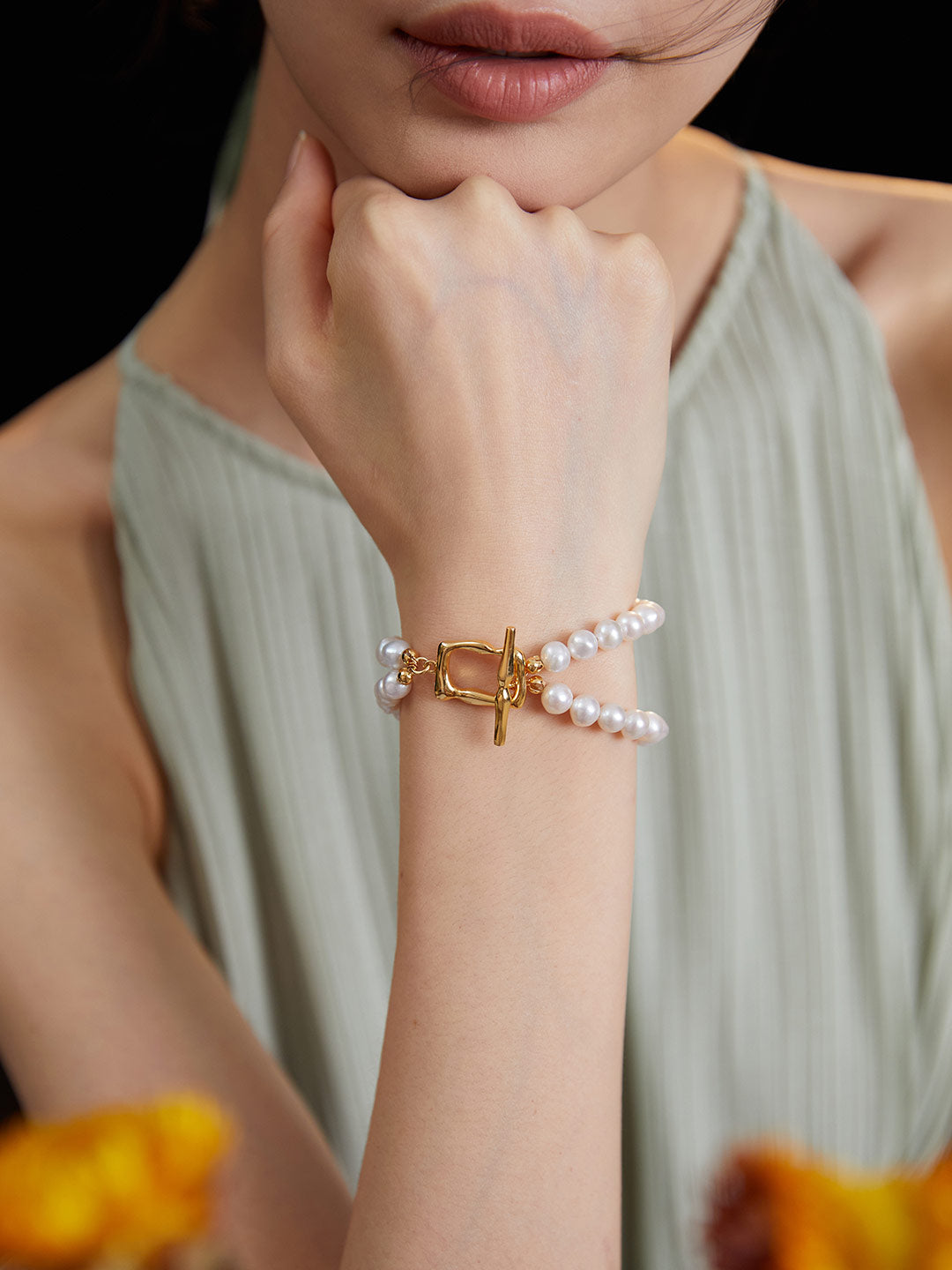  Topo Revive Silver Minimalist Natural Pearl Bracelet with Organic Bar Lock