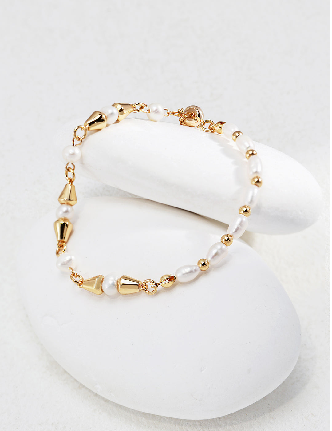 Stylish Gold Accented Baroque Pearl Bracelet